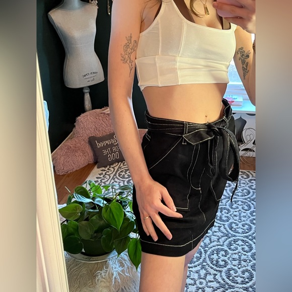y2k black and white contrast stitching mini skirt ✨ - Picture 4 of 4